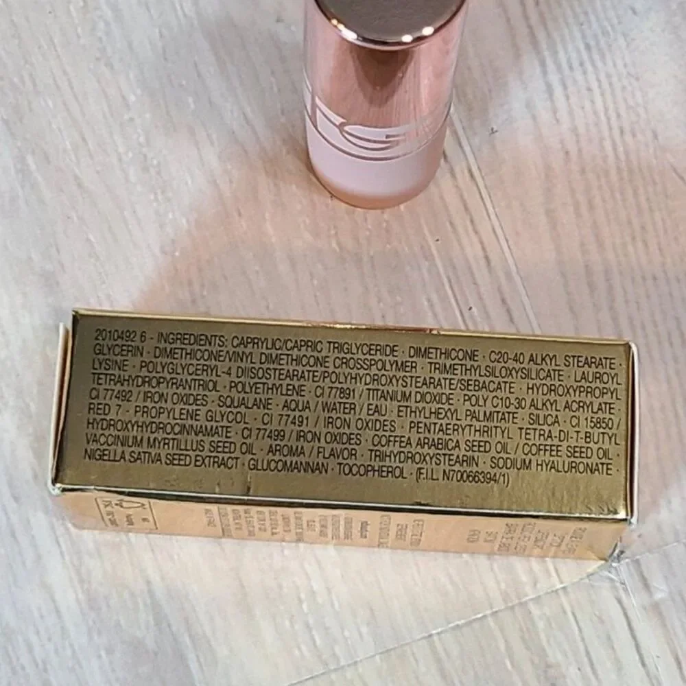 Yves Saint Laurent YSL LOVENUDE Lip Blusher Blurring Lipstick 01 Undressed Pink